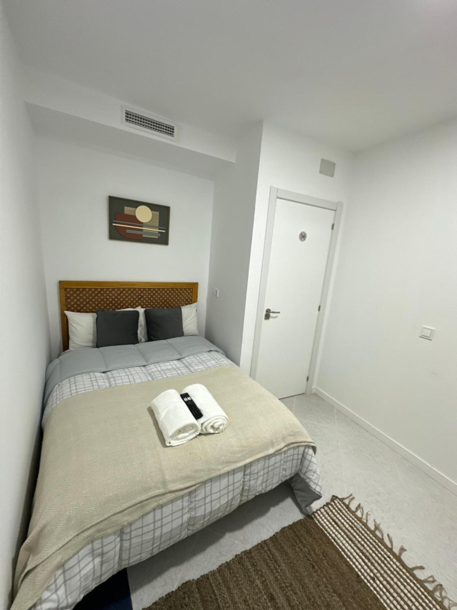 Rooms Mediavilla Мадрид Екстер'єр фото