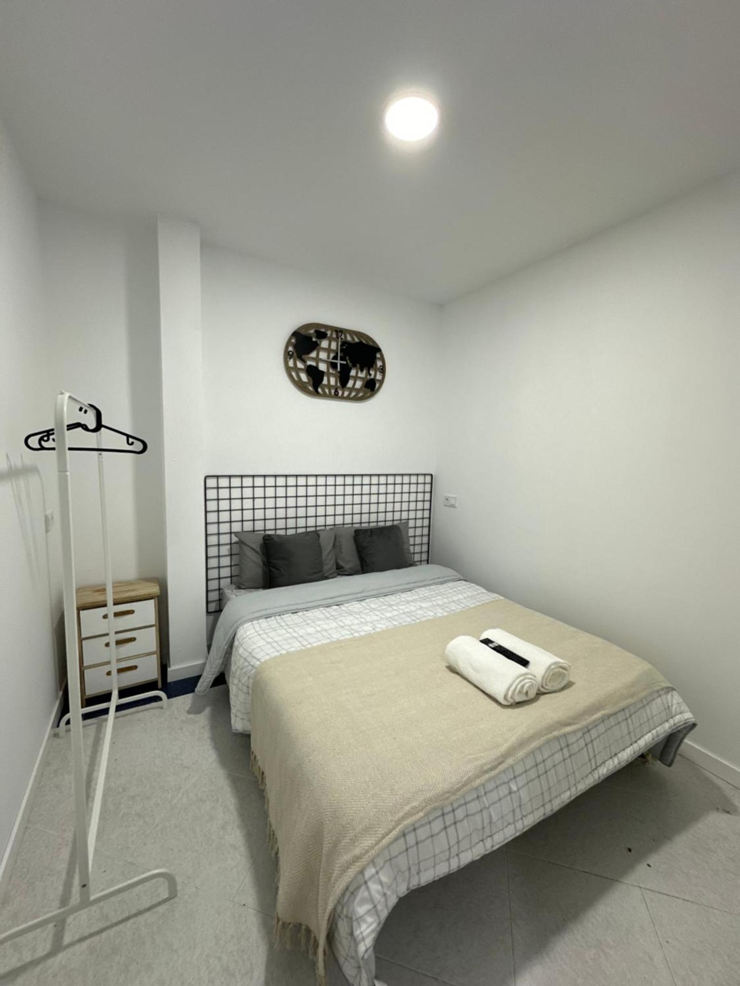 Rooms Mediavilla Мадрид Екстер'єр фото
