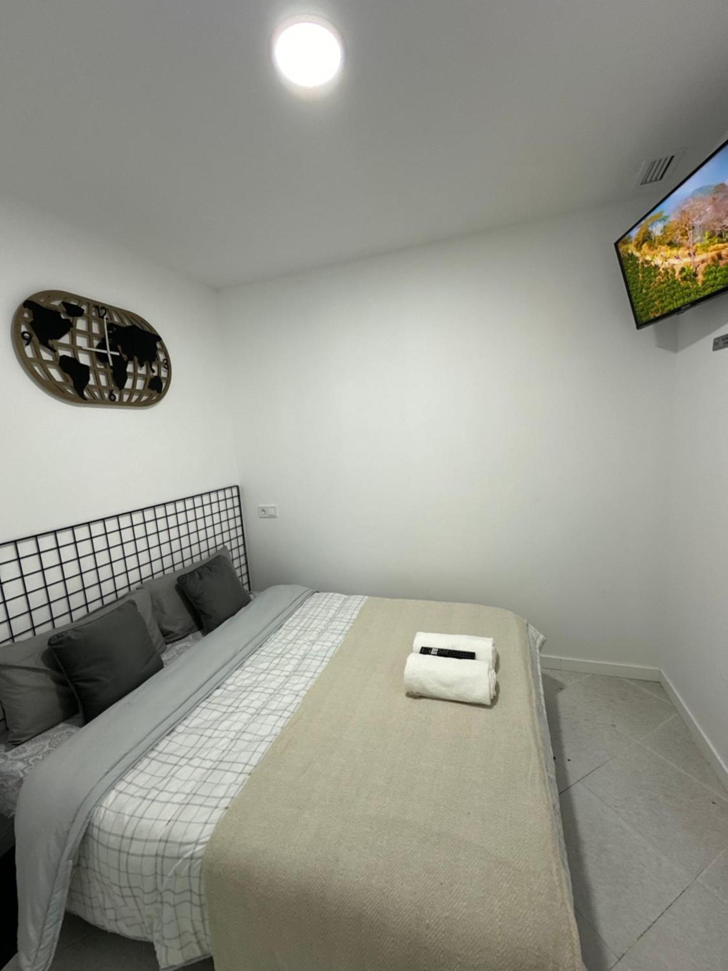 Rooms Mediavilla Мадрид Екстер'єр фото