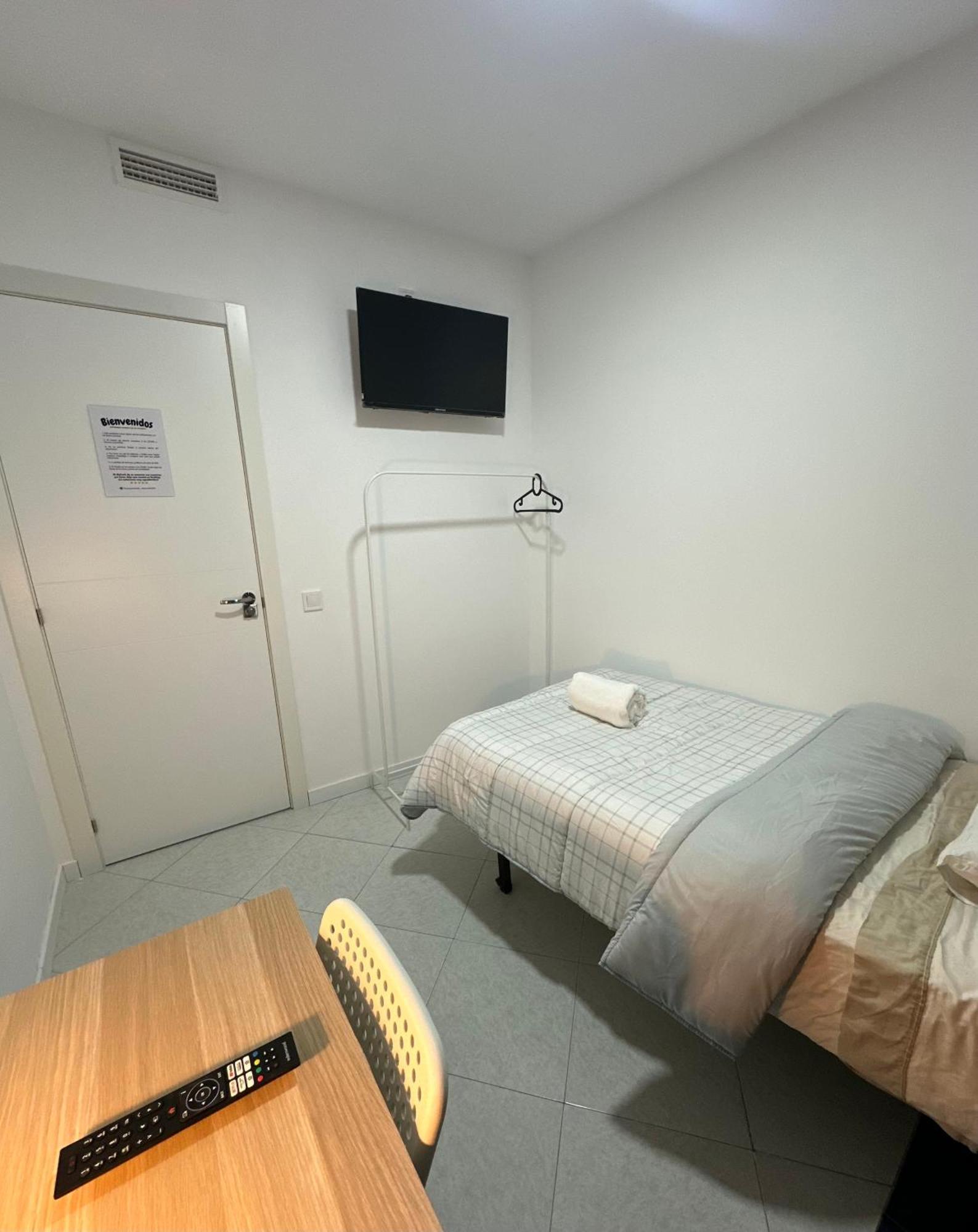 Rooms Mediavilla Мадрид Екстер'єр фото