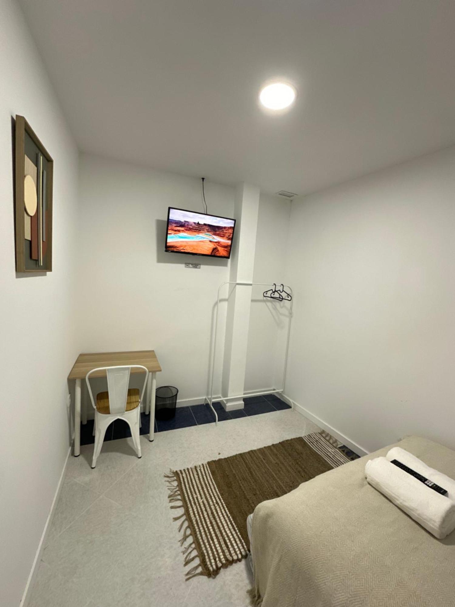Rooms Mediavilla Мадрид Екстер'єр фото