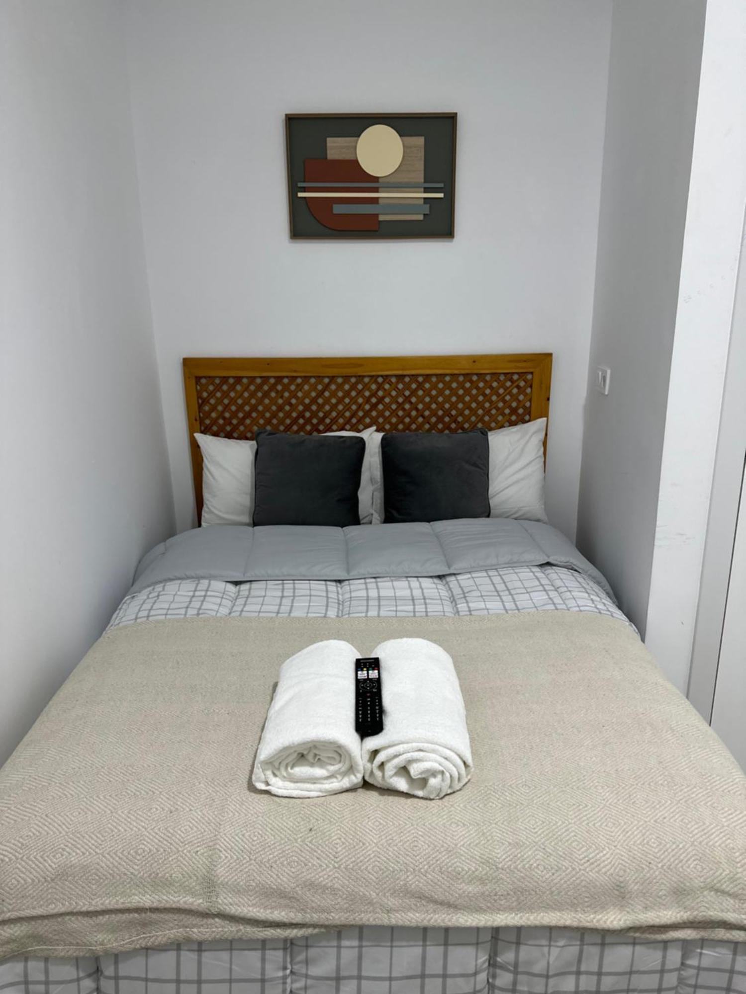 Rooms Mediavilla Мадрид Екстер'єр фото