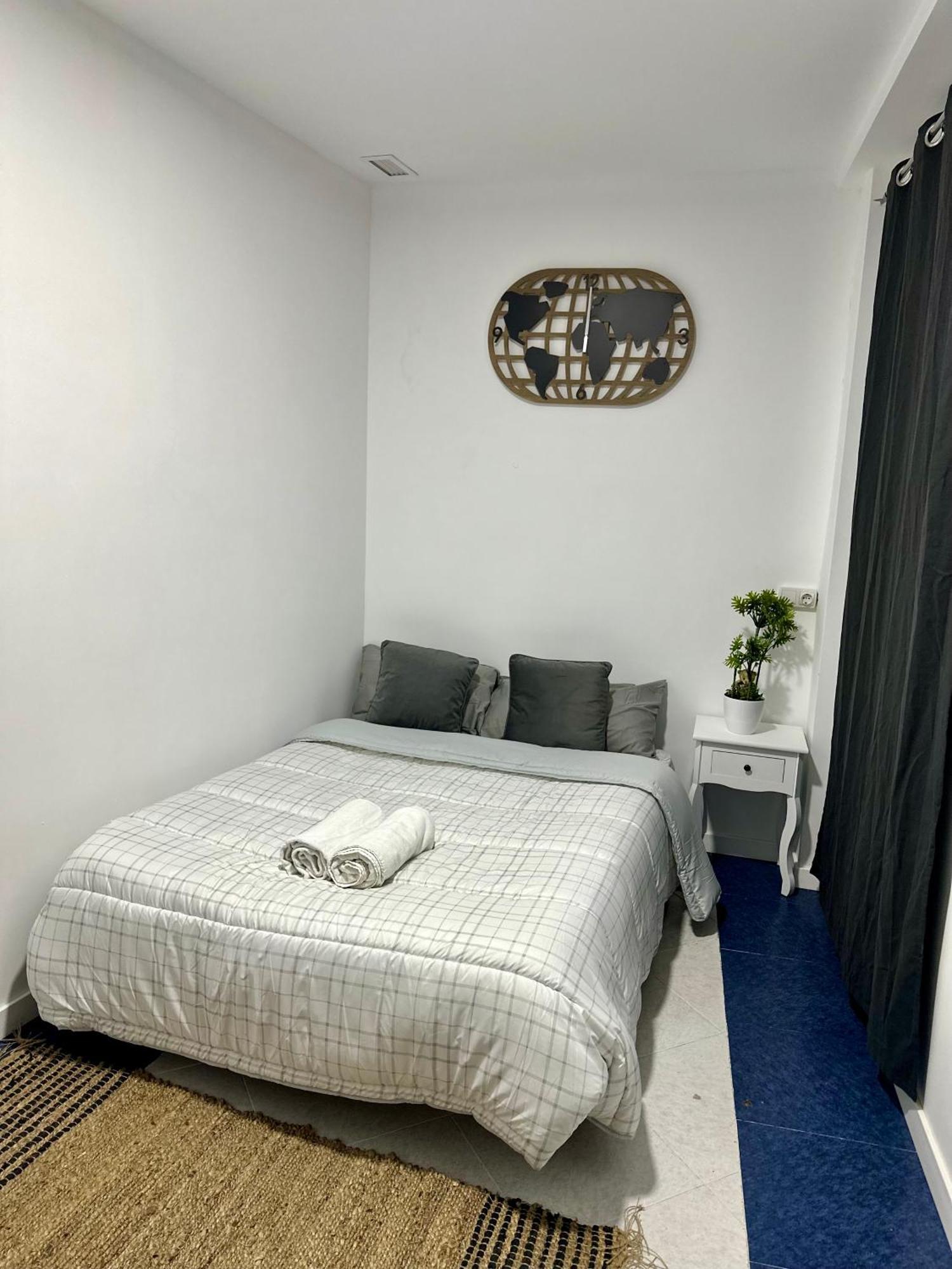 Rooms Mediavilla Мадрид Екстер'єр фото